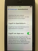 Smartphone auf dem die Einstellungen im Kontrollzentrum zu sehen sind.