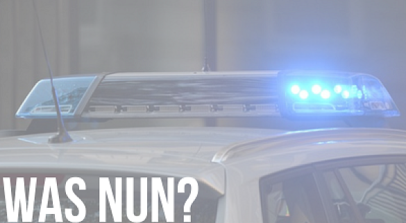Formulierung Was nun vor einem Streifenwagen mit Blaulicht 