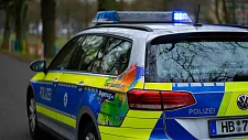 Streifenwagen mit Blaulicht 