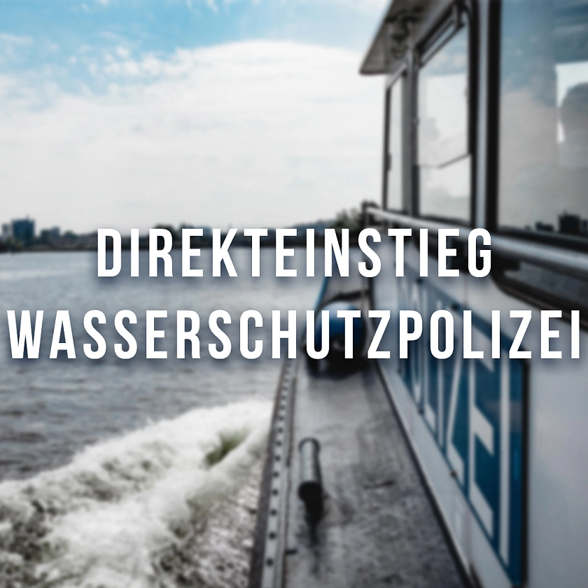 Auf dem Foto ist ein Teil eines Polizei-Schiffes auf dem Wasser zu sehen