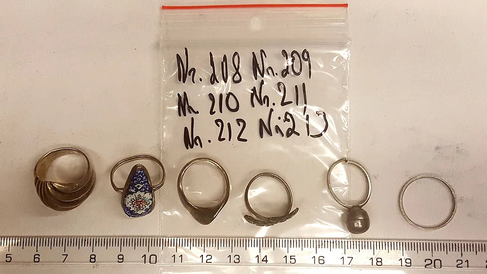 Asservate 208 bis213: Diverse Ringe