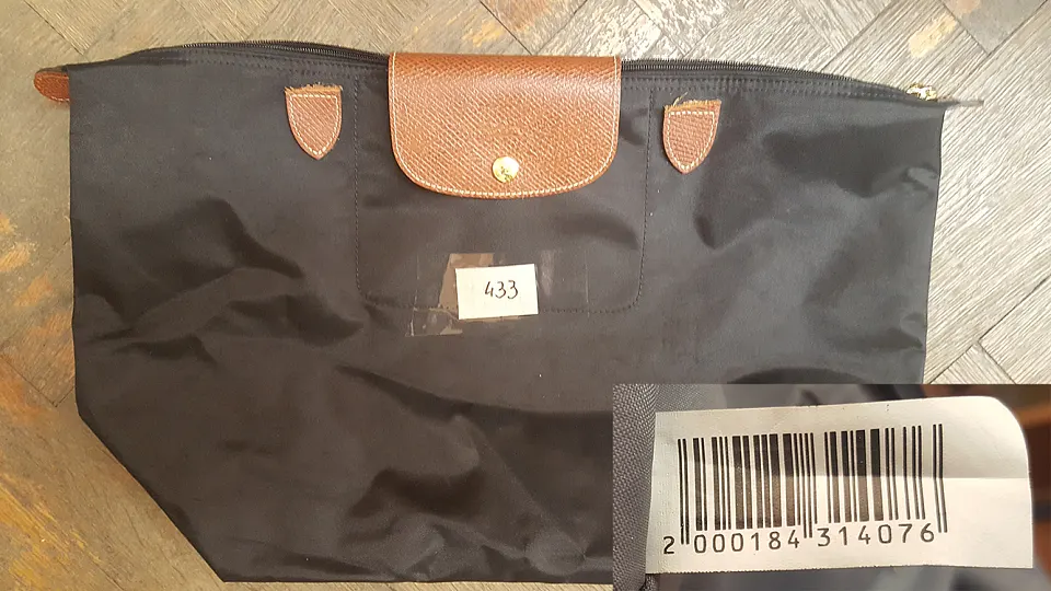 Asservat 433: Tasche mit fehlenden Trageriemen / Barcode 2 000184 314076