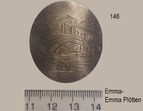 Asservat 146: Brosche oder Knopf mit venezianischem Motiv / Aufschrift Emma- Emma plötten