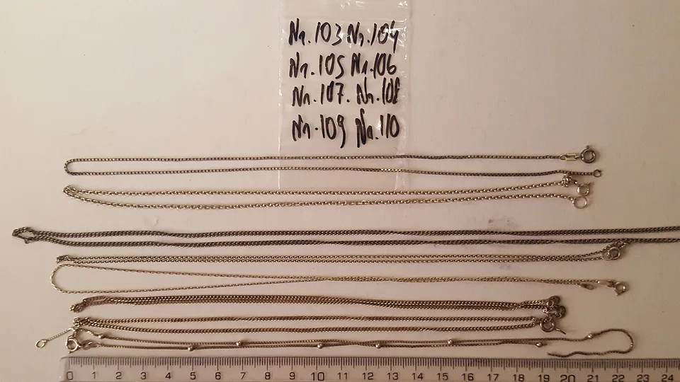 Asservate 103 bis 110: Diverse Ketten