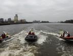 Bild zeigt die Polizeiboote Bremen 20, 10 und 30 im Rahmen einer Übungsfahrt auf der Weser