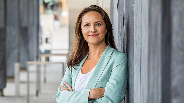 Auf dem Foto ist Sermin Riedel, die Polizeibeauftragte zu sehen.